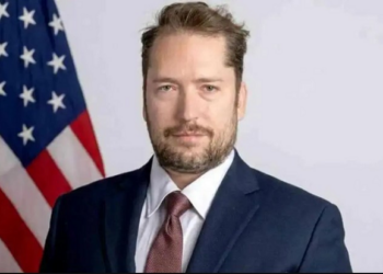 Visto de aliado de Trump é cassado antes de visita a Bolsonaro