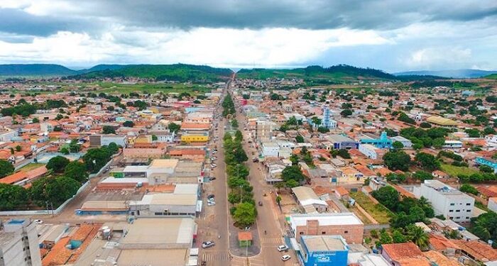 Canaã: Crise no ensino médio reflete descaso de Helder