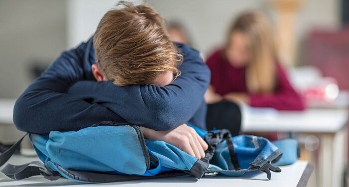 Epidemia de cansaço: 7 em cada 10 jovens sofrem com falta de sono.