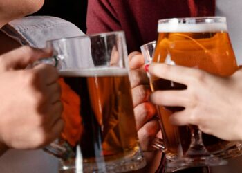 Estudo faz alerta sobre relação álcool e câncer