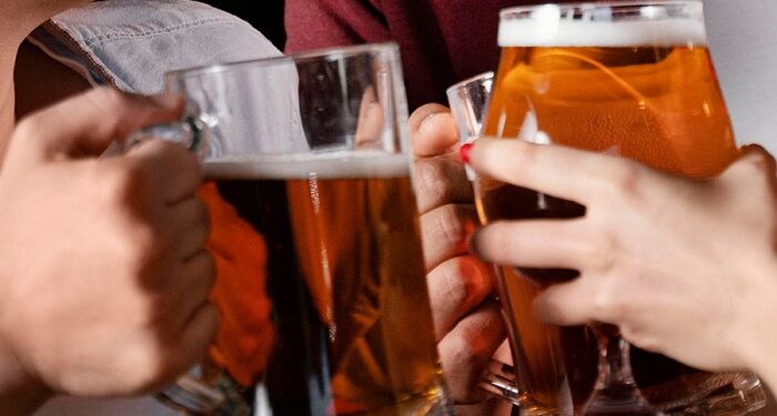 Estudo faz alerta sobre relação álcool e câncer