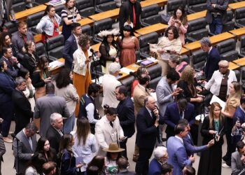 Câmara derruba veto ao PL da Dosimetria; Senado decide.