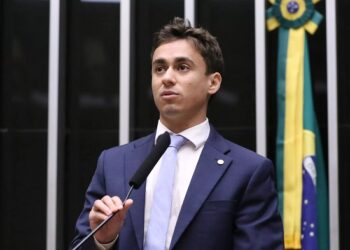 “Fogo no barraco”: Nikolas Ferreira ataca Jair Renan: “Toupeira cega”