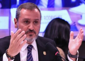 Polícia Federal barra agente de imigração dos EUA