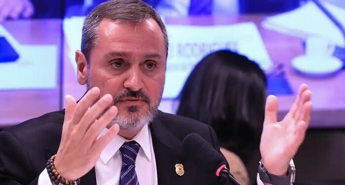 Polícia Federal barra agente de imigração dos EUA