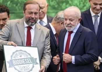 Lula age para barrar entrega de minerais estratégicos
