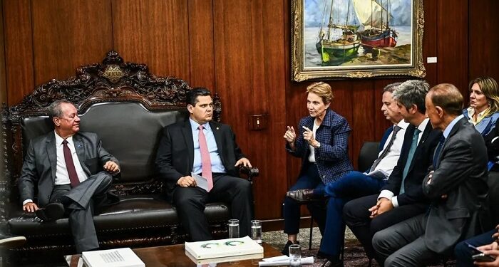 6×1: Empresários criticam PEC e pedem tempo a Alcolumbre
