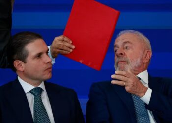 Fim da escala 6×1 terá 2 folgas semanais e transição em 1 ano