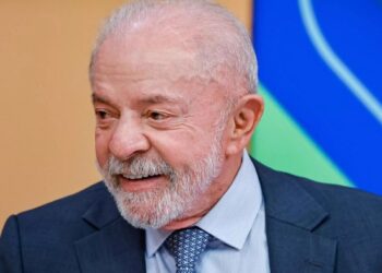 Lula: – “Muito dinheiro na mão de poucos significa miséria”