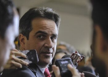 Ciro Nogueira é alvo da PF por benefício à Master