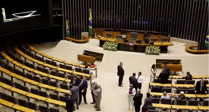 PL dos partidos aumenta risco de corrupção, alerta Transparência