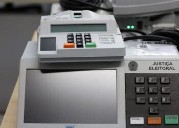 Fake news sobre eleições miram urnas eletrônicas, diz pesquisa