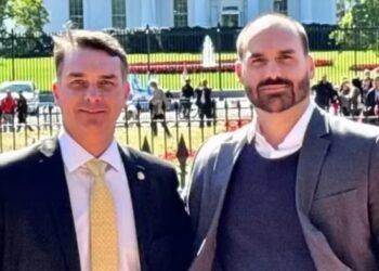 EUA: Aliado de Bolsonaro compra casa após gerir verba de filme