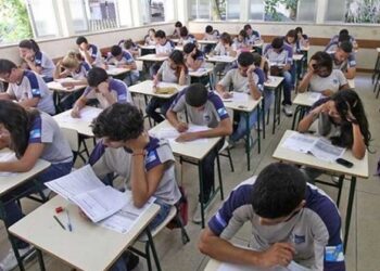 Educação no Rio: muito dinheiro e resultado medíocre