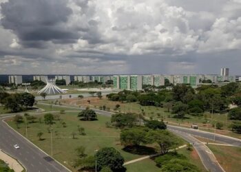 Negros e mulheres ainda são minoria no topo do funcionalismo