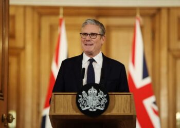 Primeiro-ministro inglês anuncia que deixará o cargo