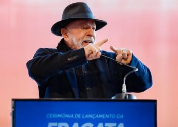 Lula mira Trump: “Mundo está cheio de maluco”