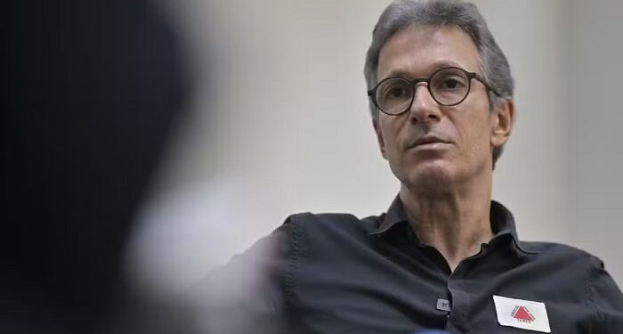 Novo desconvida Zema de evento em SC após atritos políticos
