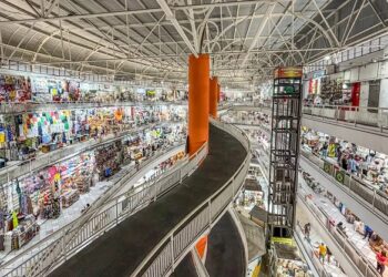 Novo acordo define trabalho em feriados no comércio