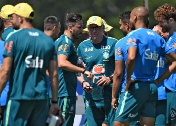 Carlo Ancelotti garante não ser “nem gênio, nem tonto”