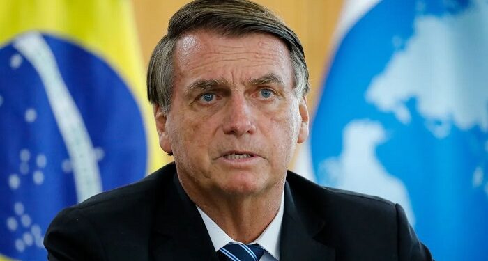 Armas de Bolsonaro são entregues à PF pelo Exército