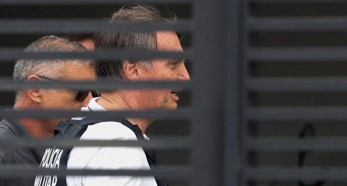 Bolsonaro está impedido de receber visitas com finalidade política