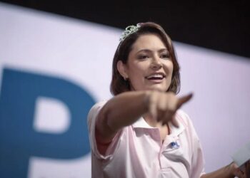 Michelle Bolsonaro elogia política de Lula: ‘Sonho realizado’