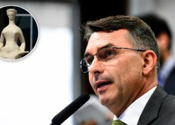 STF vê estratégia de Flávio contra urnas com apoio dos EUA