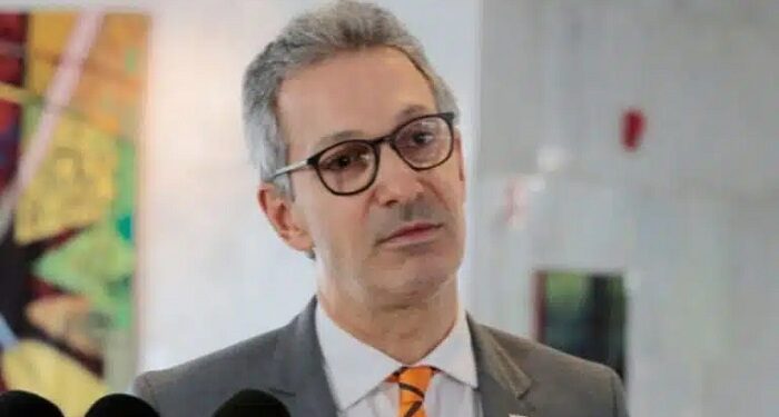 Zema promete privatizar Petrobras e BB e acabar com cotas