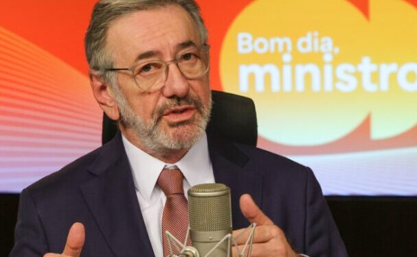 Trump orienta busca por acordo com o Brasil, diz ministro