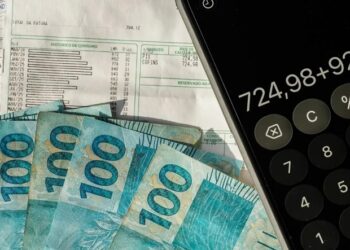 Dívidas dos brasileiros crescem tanto quanto os lucros dos bancos
