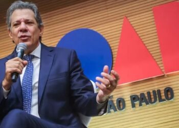 PM de São Paulo intimida Haddad até à chegada dele em casa