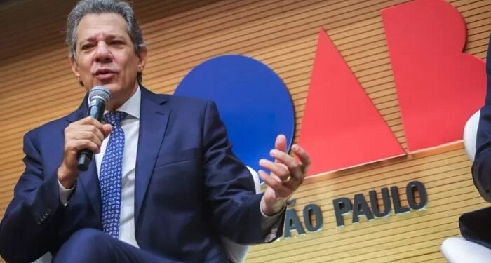 PM de São Paulo intimida Haddad até à chegada dele em casa