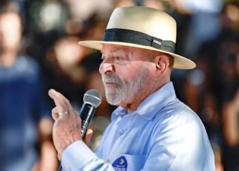 Lula avalia telefonema para Trump em meio a crise diplomática
