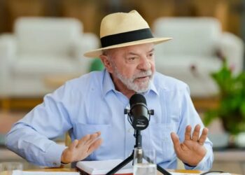 Lula nega interferência e diz que filho deve provar inocência