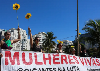 Mulheres vão às ruas pela votação do PL da Misoginia