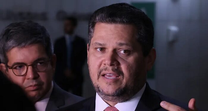 PEC do fim da escala 6×1 vai para a CCJ do Senado