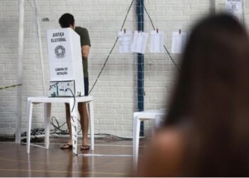 Com país mais velho, eleitorado jovem recua 22%