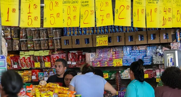 Governo prevê crédito a empresas afetadas por fim da 6×1