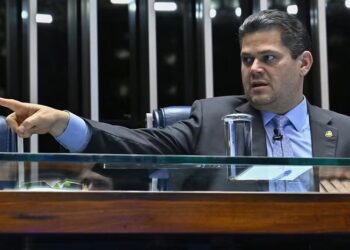 Senado prevê votar PEC que acaba com escala 6×1 na quarta-feira