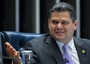 Alcolumbre pauta fim da escala 6×1 para terça-feira
