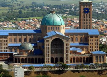 Santuário de Aparecida espera receber mais de 500 mil fiéis