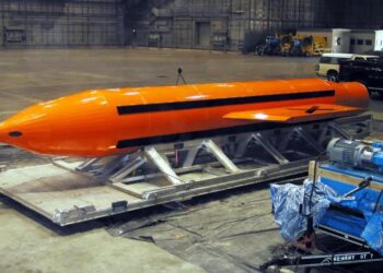 EUA estudam usar “mãe de todas as bombas” contra o Irã