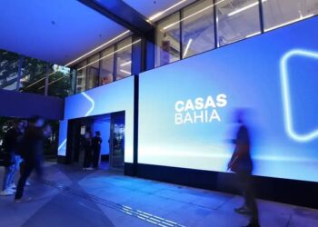Justiça homologa acordo para indenizar demitidos das Casas Bahia