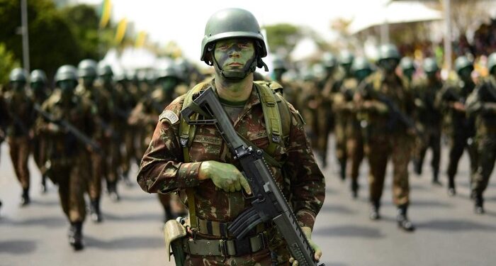 Militares temem base dos EUA no Brasil com Bolsonaro no poder