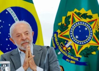 Trump e Milei serão convidados por Lula para cerimônia de posse